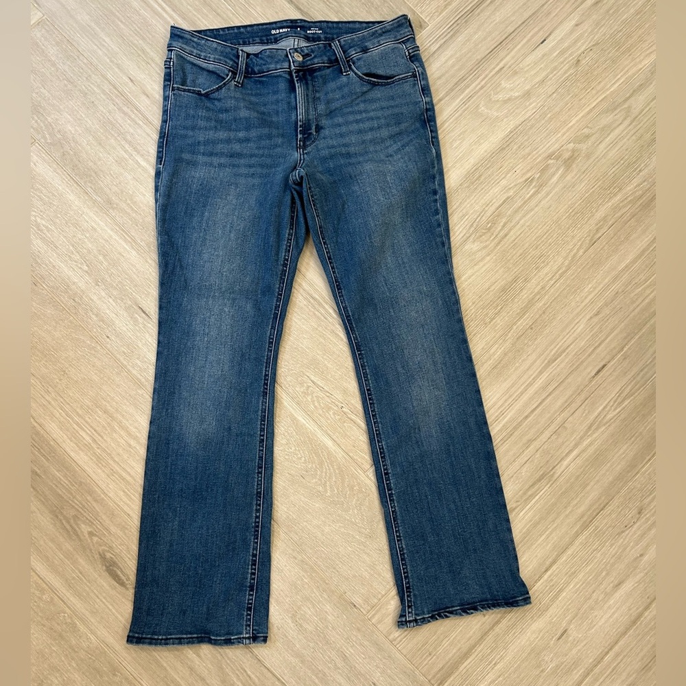 Old Navy Women's Denim Jeans Mid-Rise Boot Cut 8 Petite